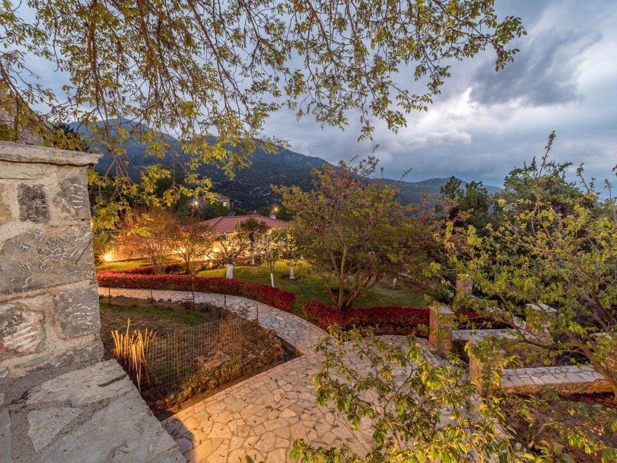 Villa Mylonas Ano Polidhrosos Buitenkant foto